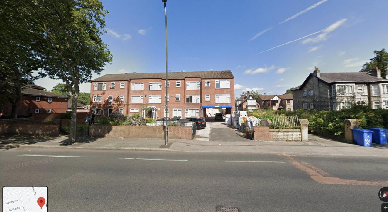 Conveniently Situated 1Bed Apt In Stretford Manchester Exterior photo
